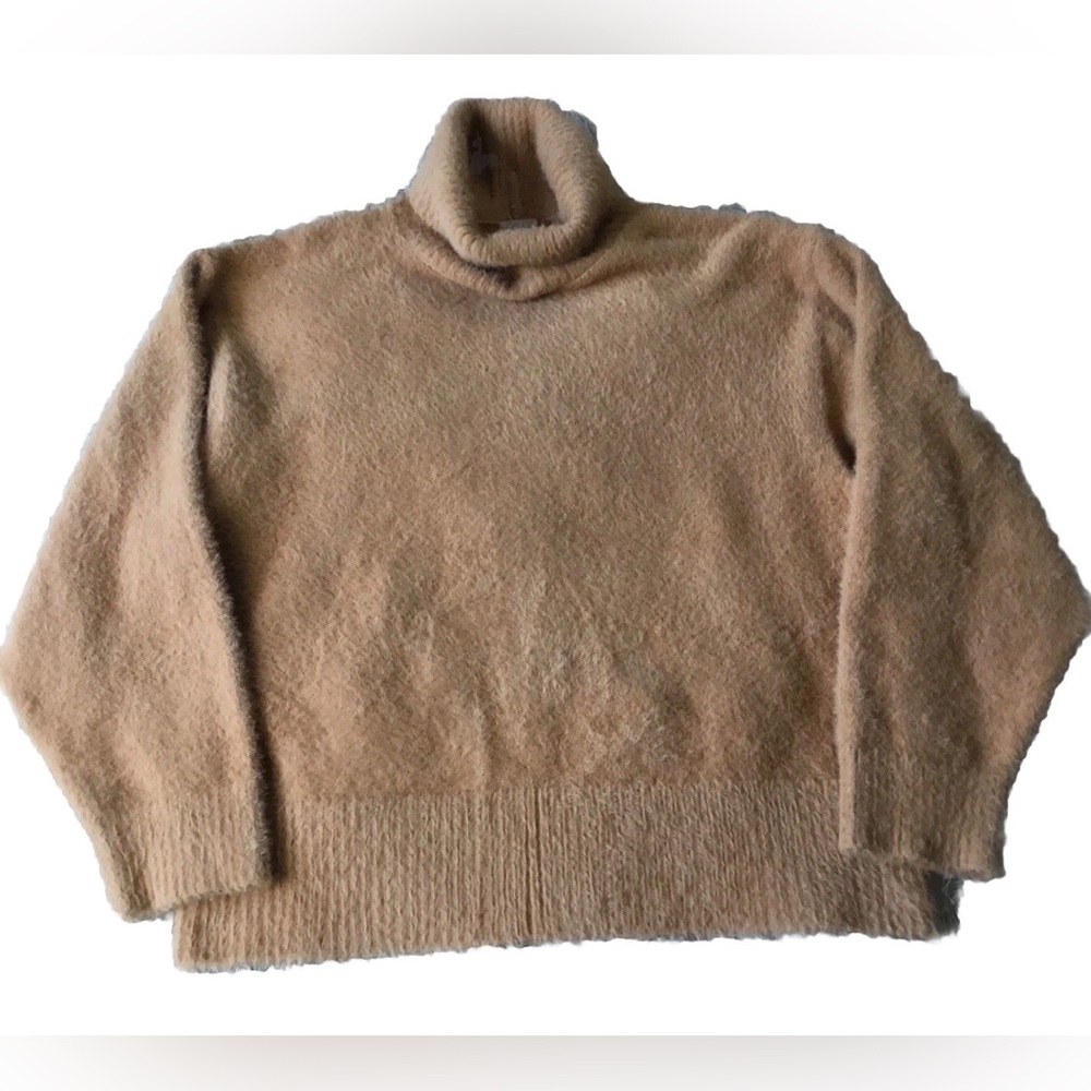 CALIA BY CARRIE UNDERWOOD Women’s size MEDIUM TAN TURTLENECK SWEATER